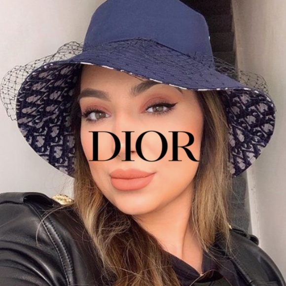 AUTHENTIC Dior Teddy D w/ veil navy bucket hat main image 4